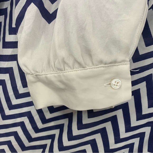 JOIE Womens Silk Blouse Size Small
Cream w/ a Navy Blue Chevron Stripe - Picture 6 of 6